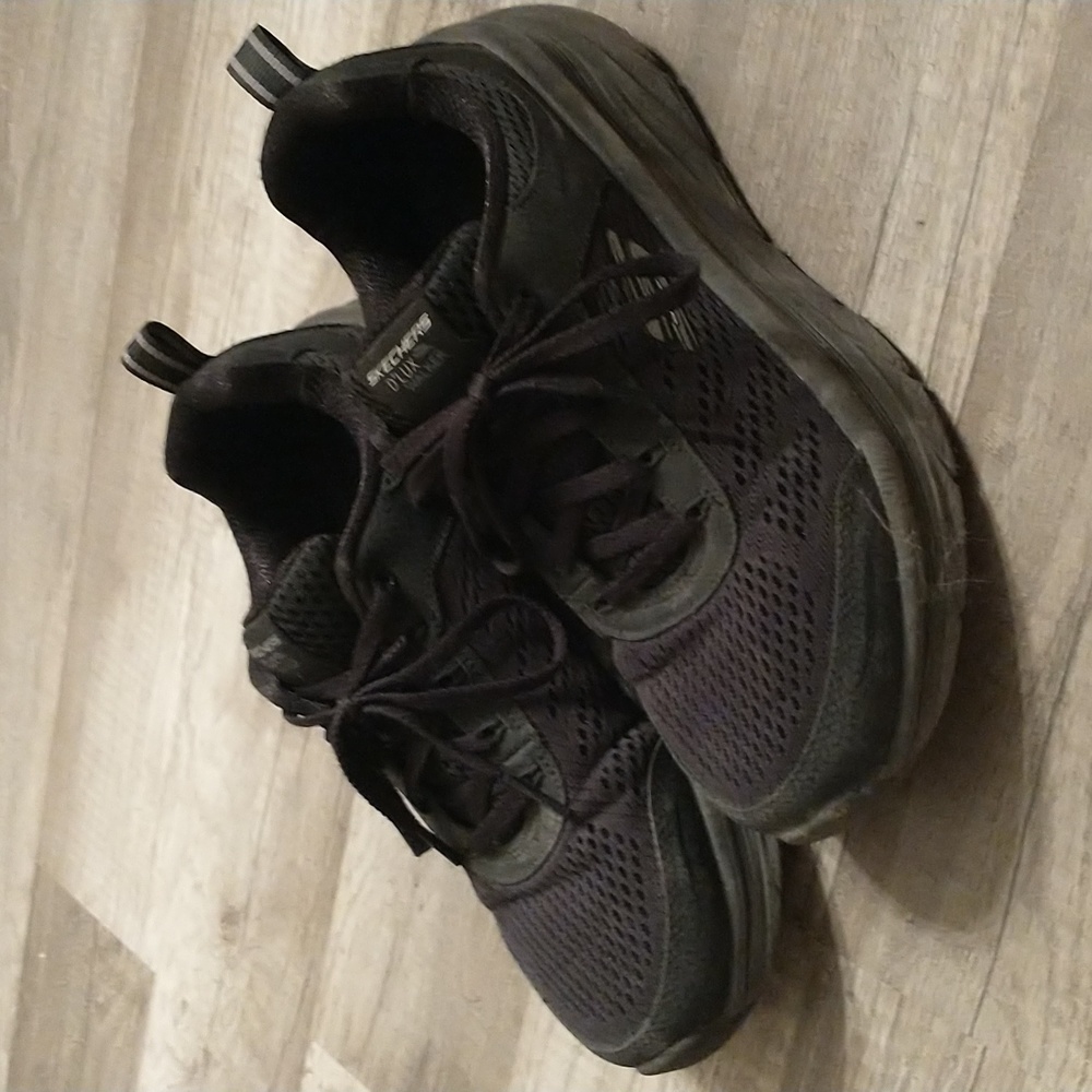 skechers women size 7 black shoes